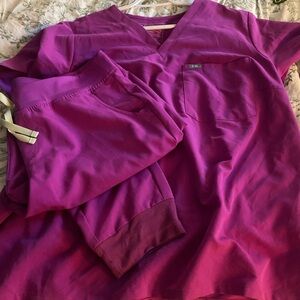 Figs Grape colored scrub set